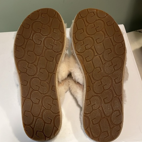 UGG slippers - Picture 4 of 6